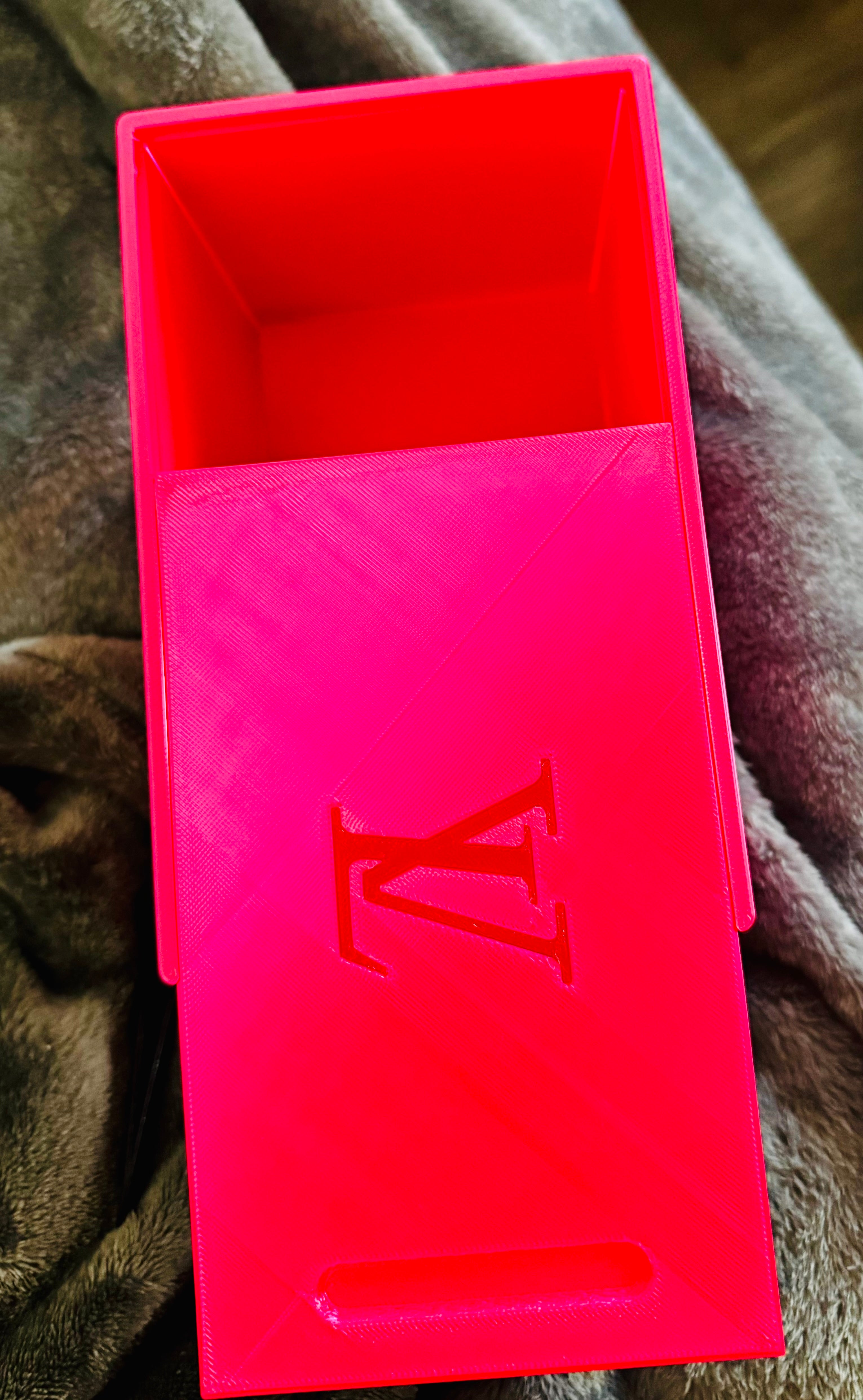 Hello Kitty/LV box with sliding lid